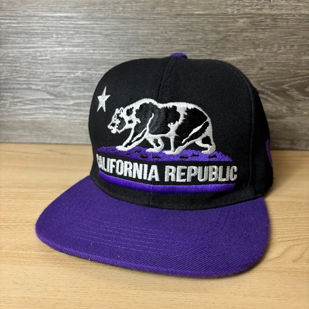 outdoor cap Company good used